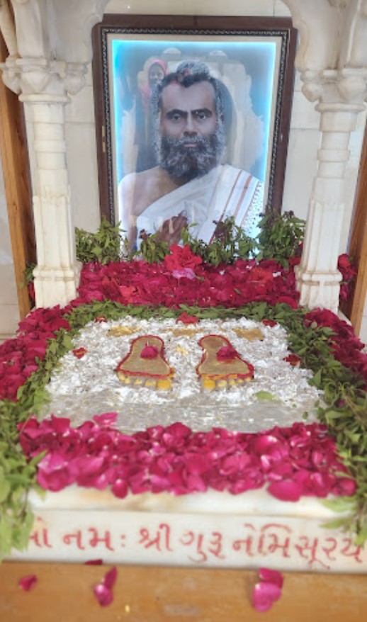 Shri Jain Derasar, Haveli Road, Nagarvada, Mahuva, District - Bhavnagar (Gujarat) image 4