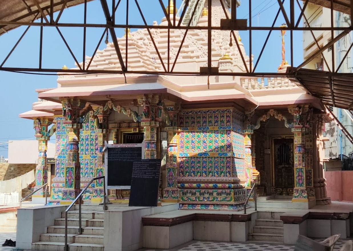 Shri Riddhi Siddhi Nageshwar Parshvnath Shwetamber Jain Mandir, Gujarat Society, Cooperative Housing Society, Mahuva, District - Bhavnagar (Gujarat) main image