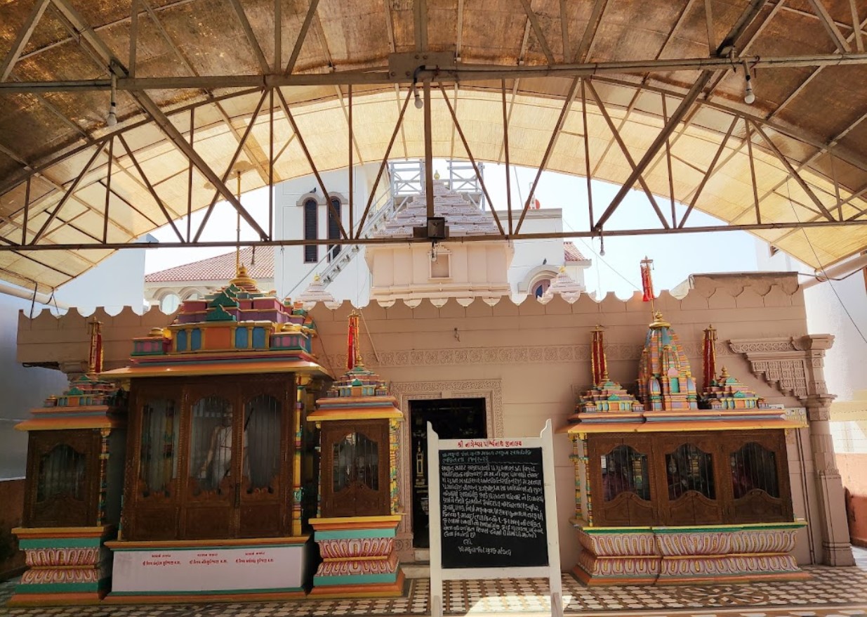 Shri Riddhi Siddhi Nageshwar Parshvnath Shwetamber Jain Mandir, Gujarat Society, Cooperative Housing Society, Mahuva, District - Bhavnagar (Gujarat) thumbnail 2
