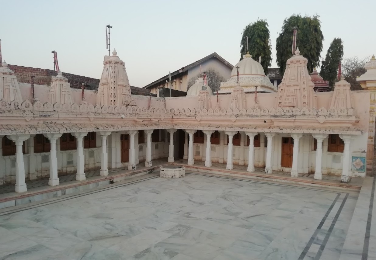 Shri Mahaveer Swami Shwetamber Jain Mandir, Palitana - Jesar Road, Kadamgiri, Bodana Nes, District - Bhavnagar (Gujarat) image 5