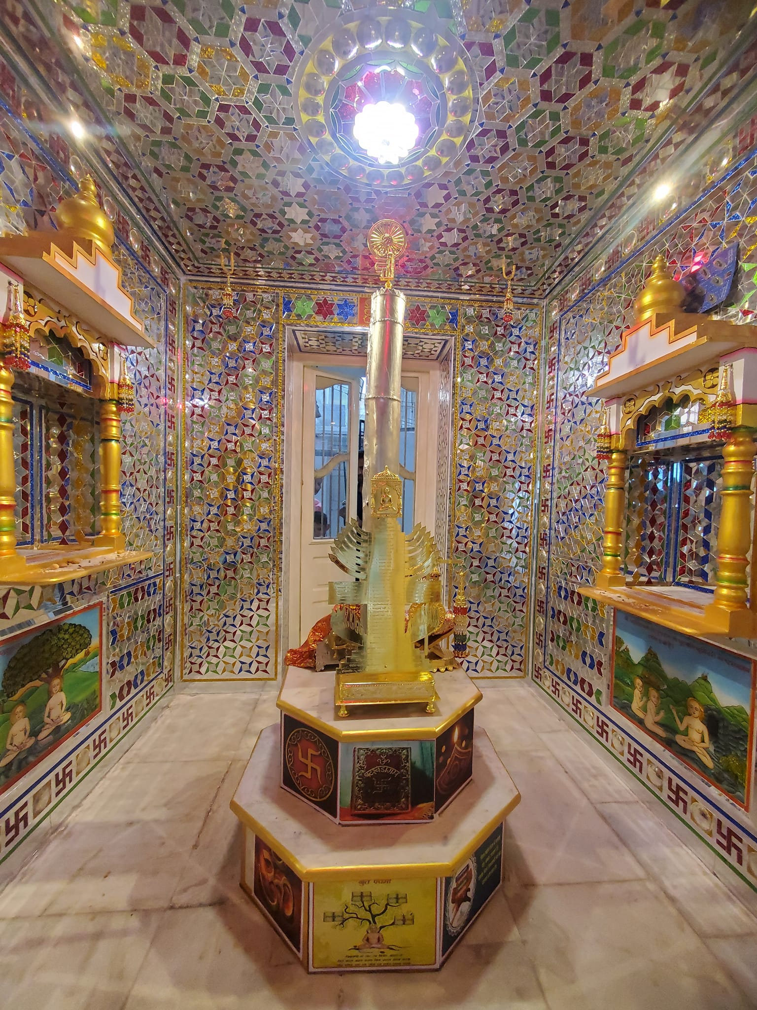 Shri Adinath and Mahaveer Swami Digambar Jain Mandir and Shri Shashan Devi Jinvani Mandir, Taibah Nagar, Ankleshwar, District - Bharuch (Gujarat) image 7