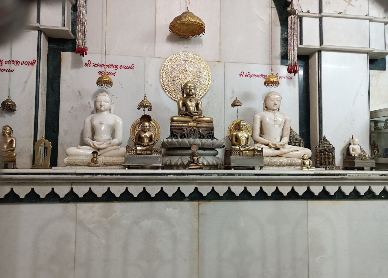 Shri Adinath and Mahaveer Swami Digambar Jain Mandir and Shri Shashan Devi Jinvani Mandir, Taibah Nagar, Ankleshwar, District - Bharuch (Gujarat) image 11