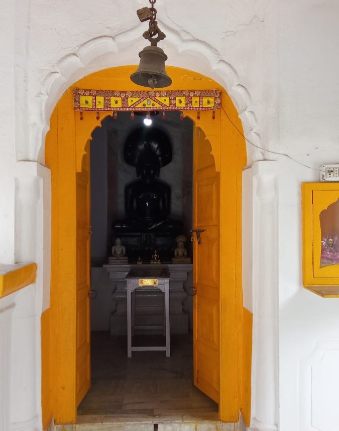 Shri Chintamani Salone Parshvnath Digambar Jain Mandir Atishaya Kshetra, Laheri Mohalla, Bihar Sharif, Nalanda (Bihar) thumbnail 4