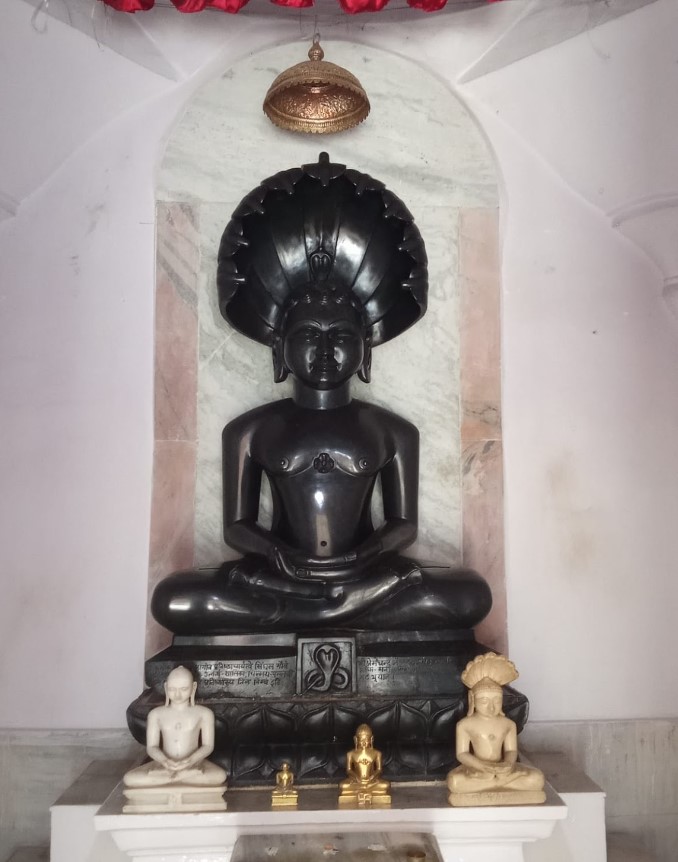 Shri Chintamani Salone Parshvnath Digambar Jain Mandir Atishaya Kshetra, Laheri Mohalla, Bihar Sharif, Nalanda (Bihar) thumbnail 5