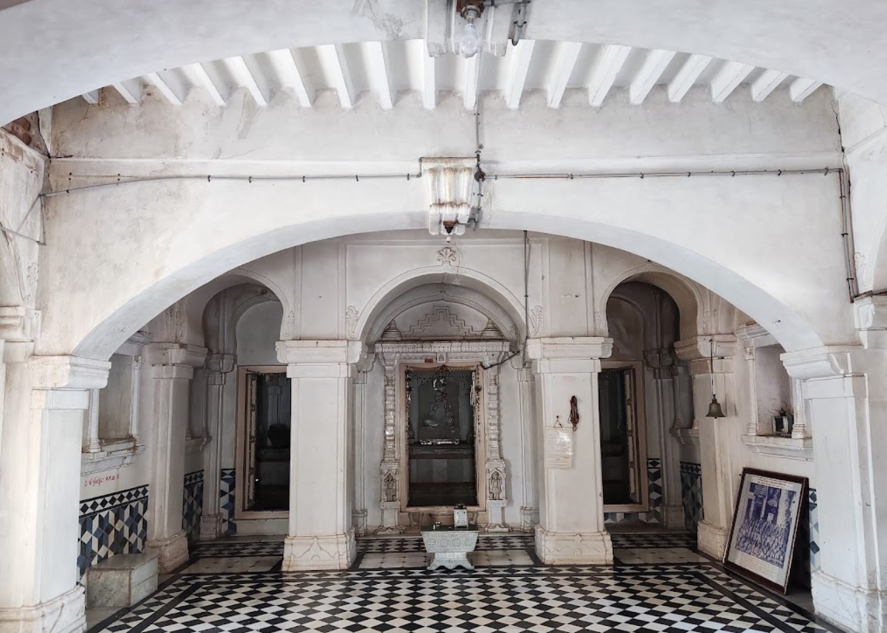 Bhagwan Adinath Jain Shwetamber Tirth, Vallabhipur, District - Bhavnagar (Gujarat) thumbnail 3