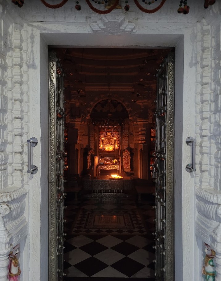 Chintamani Parshvnath Jain Shwetamber Tirth, Darbargadh, Vallabhipur, District - Bhavnagar (Gujarat) thumbnail 3