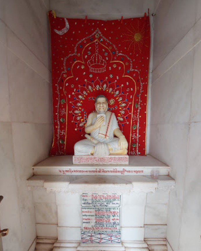 Shri Siddh Kshetra Jain Sahitya Mandir, Jeshar, Palitana, District - Bhavnagar (Gujarat) thumbnail 6