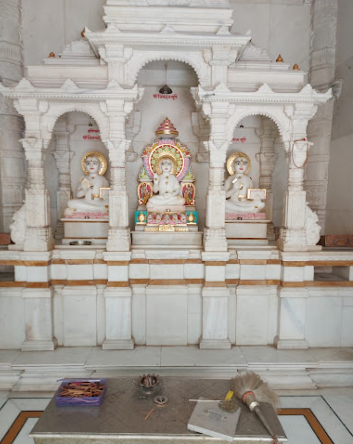Shri Sacha Sumatinath Shwetamber Jain Derasar, Taleti, Palitana, District - Bhavnagar (Gujarat) thumbnail 6