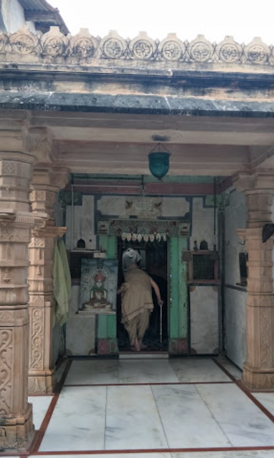 Shri Abhinandan Swami Shwetamber Jain Derasar, Mogar, District - Anand (Gujarat) image 1