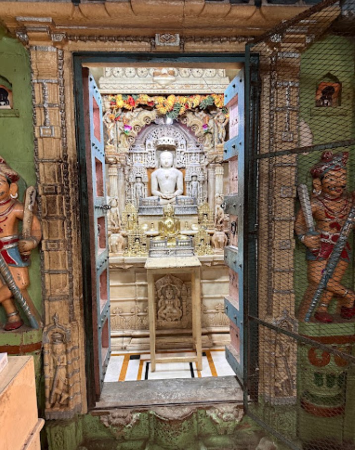 Shri 1008 Neminath Bhagwan Digamber Jain Mandir, Sojitra, District - Anand (Gujarat) image 4
