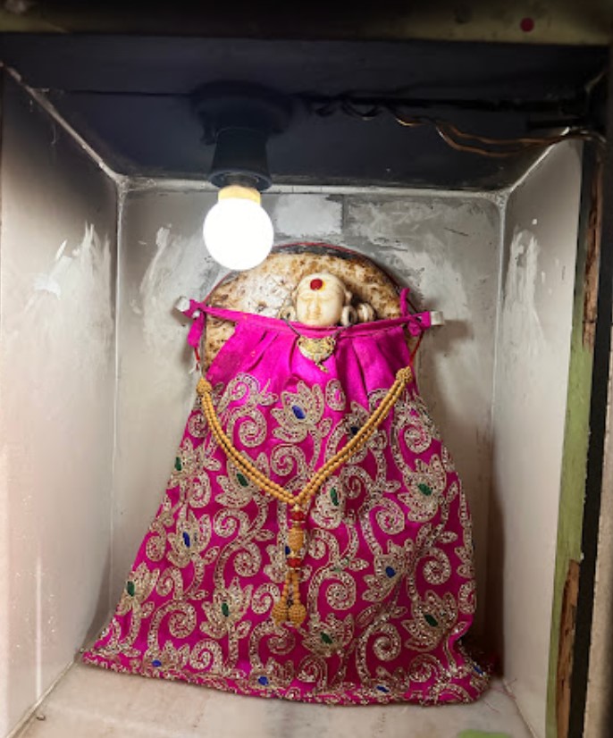 Shri 1008 Neminath Bhagwan Digamber Jain Mandir, Sojitra, District - Anand (Gujarat) image 8