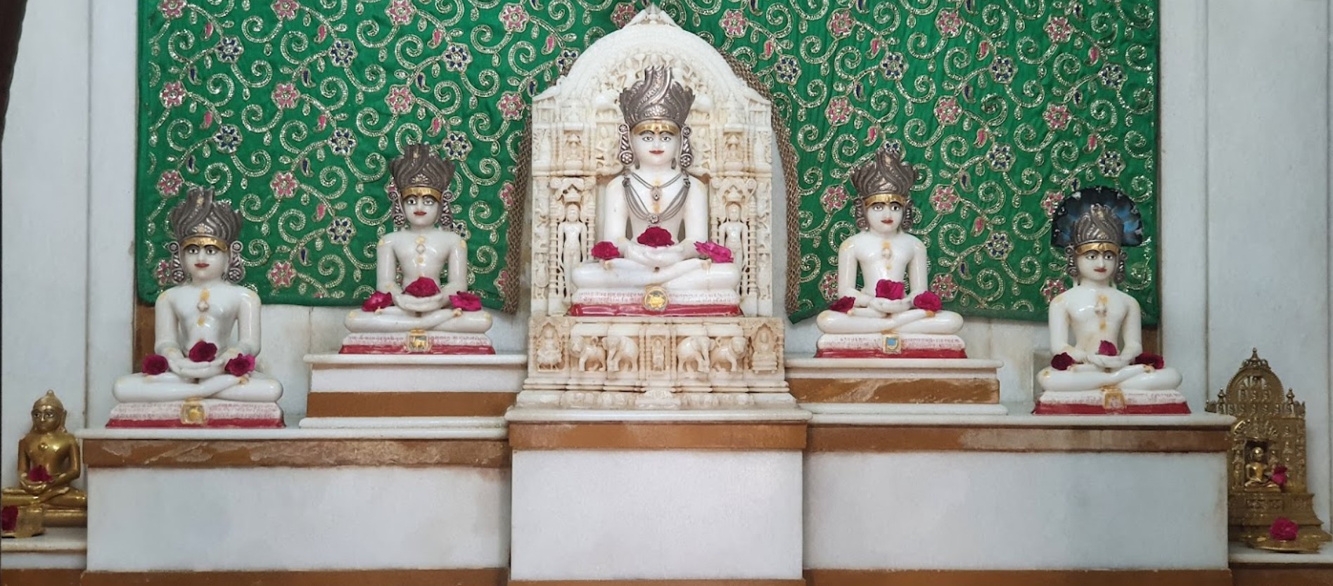 Shri Munisuvratnath Swami Shwetamber Jain Derasar, Station Road, Nava Bajar, Kosamba, District - Surat (Gujarat) image 2