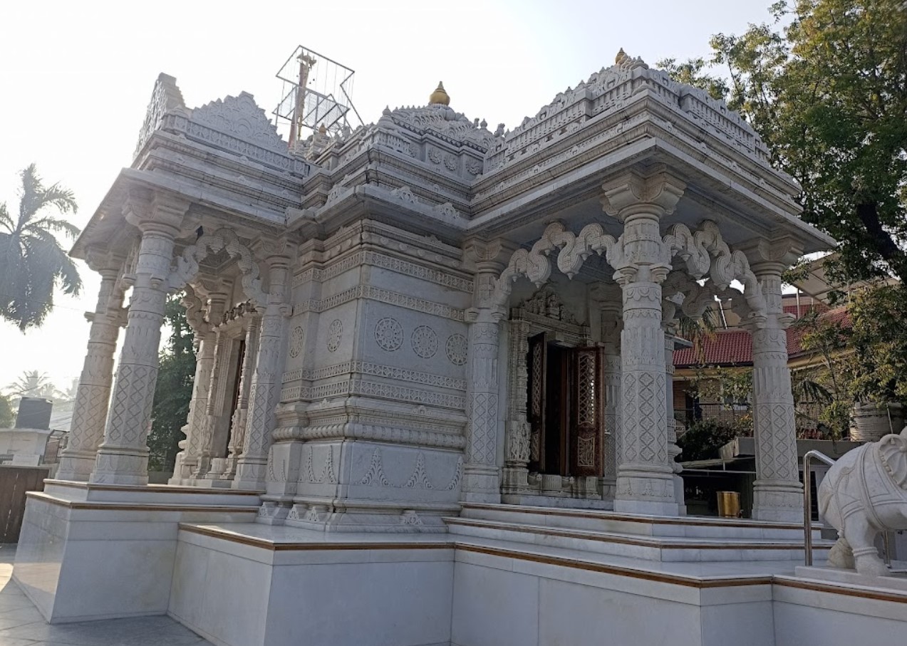 Shri Godiji Parshvnath Jain Shwetamber Derasar, Zadeshwar Road, Bholav, Bharuch (Gujarat) image 1