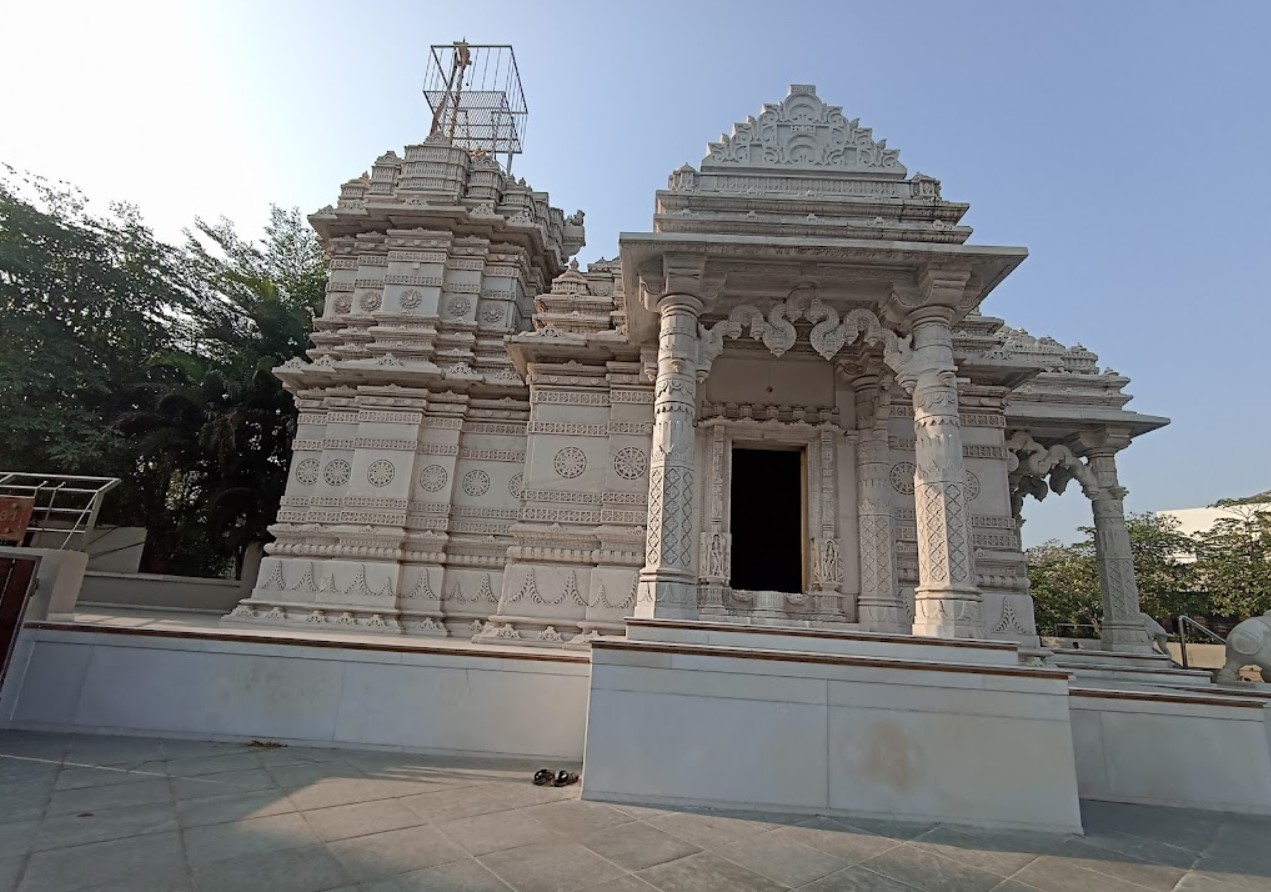 Shri Godiji Parshvnath Jain Shwetamber Derasar, Zadeshwar Road, Bholav, Bharuch (Gujarat) image 2