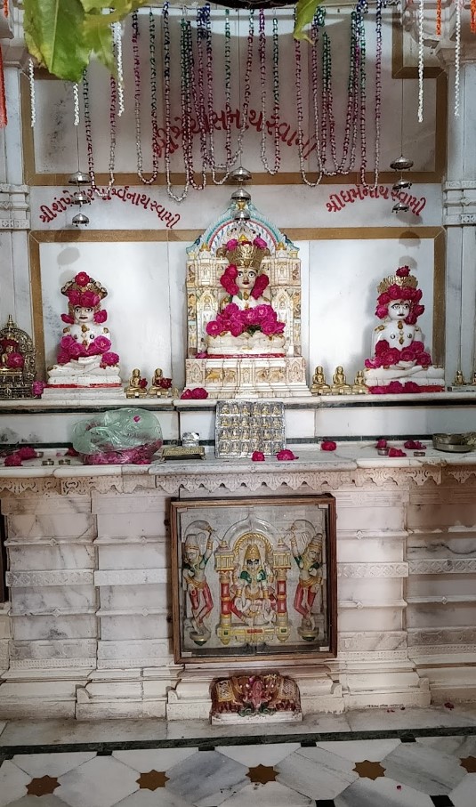 Shri Shreyansnath Bhagwan Shwetamber Jain Mandir, Kural, District - Vadodara (Gujarat) main image