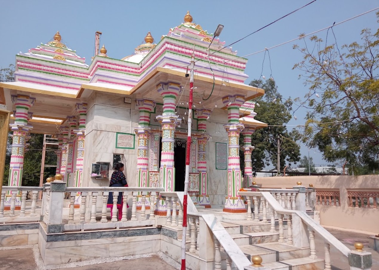 Shri Sambhavnath Bhagwan Shwetamber Jain Derasar, Vagara, District - Bharuch (Gujarat) image 2