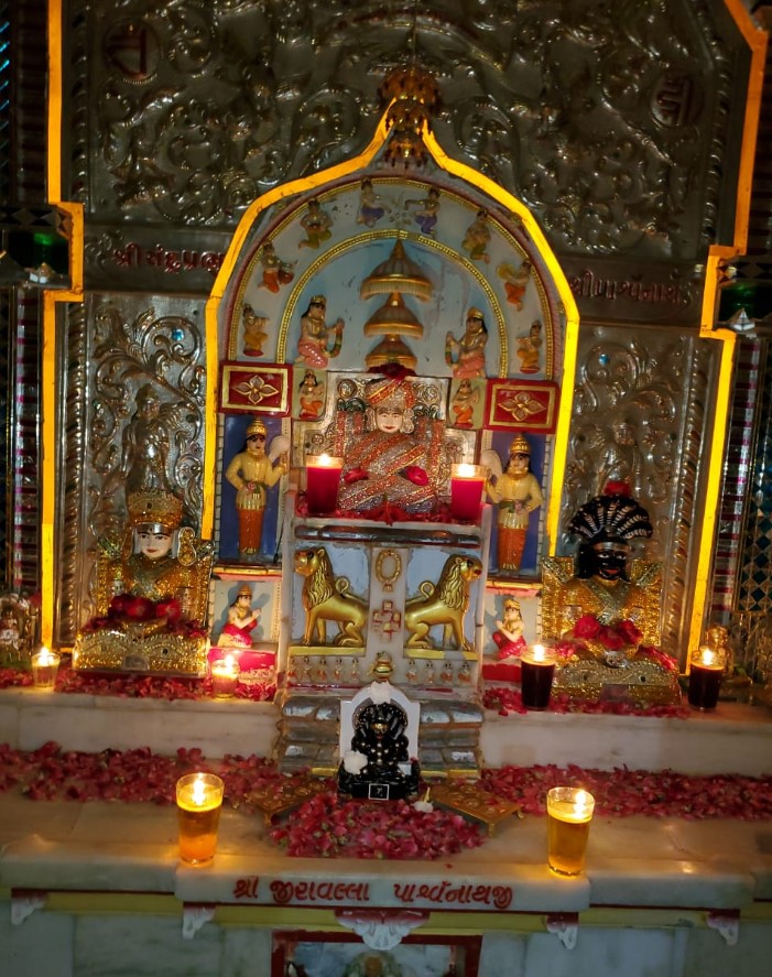 Shri Adishwar Bhagwan Shwetamber Jain Derasar, Memadpur, District - Banas Kantha (Gujarat) thumbnail 3
