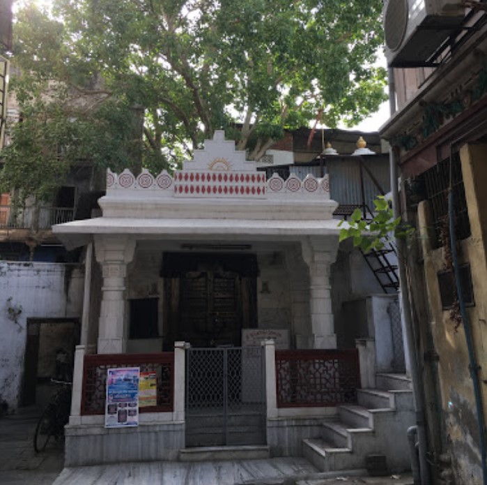 Shri Shantinath Bhagwan Jain Derasar, Nisha Pole, Old City, Gheekanta, Bhadra, Ahmedabad (Gujarat) main image