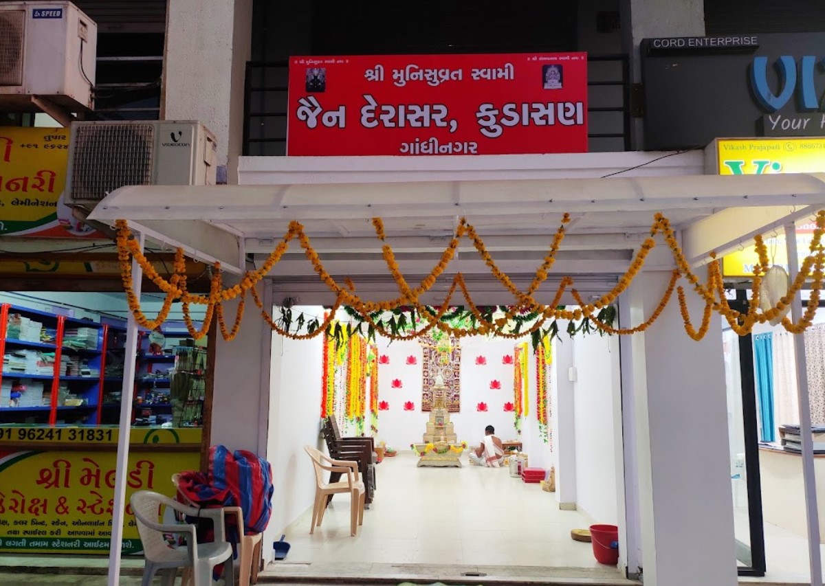 Shri Munisuvrat Swami Shwetamber Jain Mandir, Shyam Srushti complex, Mahalaxmi Road, Urjanagar 1, Kudasan, Gandhinagar (Gujarat) main image