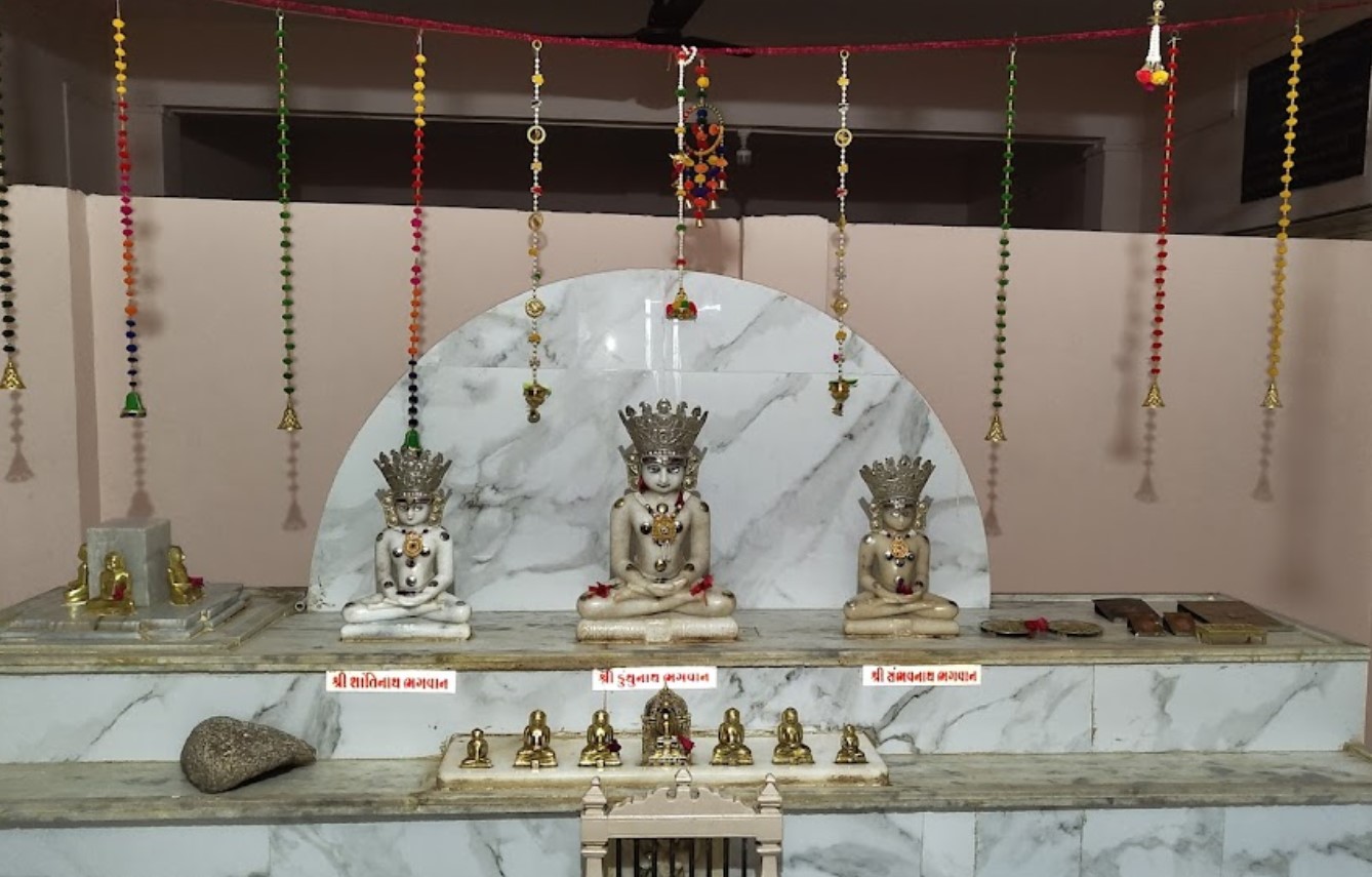 Shri Kunthunath Bhagwan Jain Shwetamber Mandir, Amin Nagar, Ganesh Nagar Society, Chhani, Vadodara (Gujarat) thumbnail 2