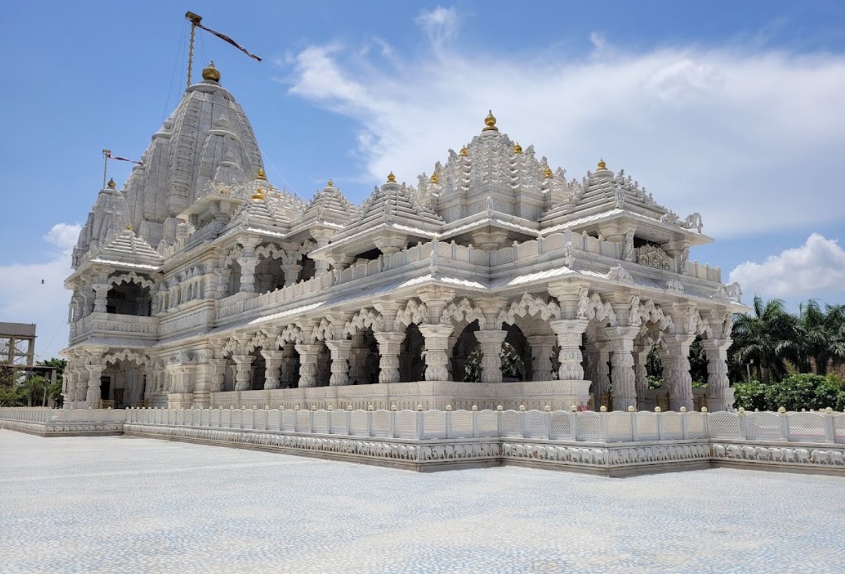 Shri Manilaxmi Shwetamber Jain Tirth, Tarapur-Vasad Highway, Manej, District - Anand (Gujarat) thumbnail 6