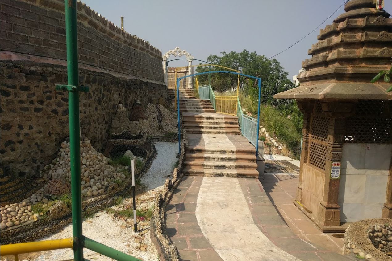 Shri Shatrujnay Jain Shwetamber Tirth, Rajasthani Society, Kalikund, Dholka, District - Ahmedabad (Gujarat) image 3