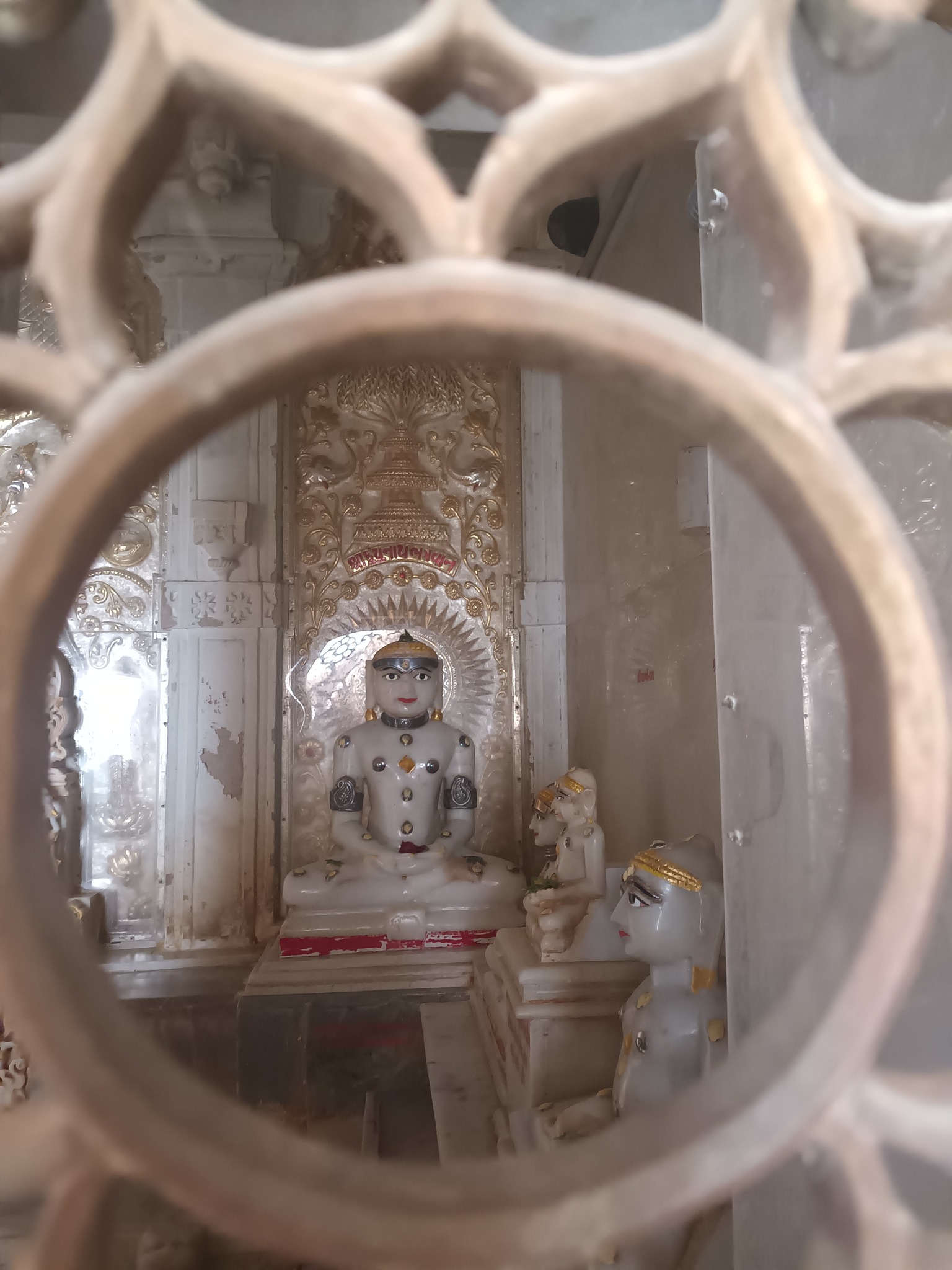 Shri Kunthunath Bhagwan Shwetamber Jain Derasar, Kadvamati ki Sheri, Radhanpur, District - Patan (Gujarat) thumbnail 4