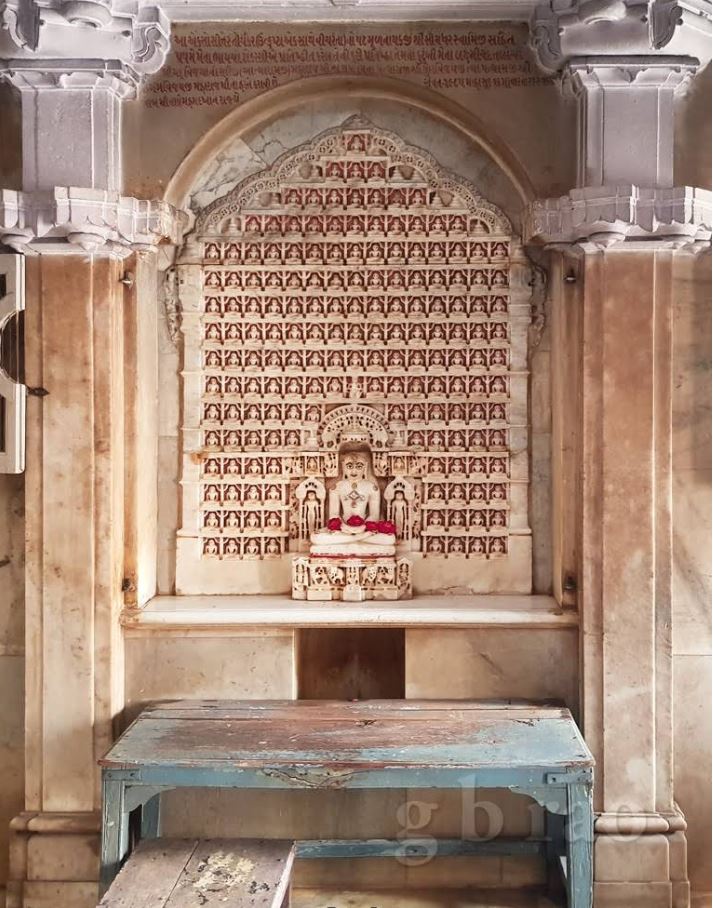 Shri Shantinath Bhagwan Shwetamber Jain Mandir, Palliviya Nagar, Palanpur, District - Banas Kantha (Gujarat) image 1