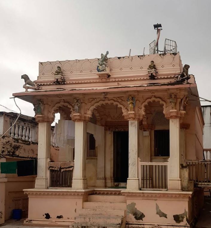 Shri Shantinath Bhagwan Shwetamber Jain Mandir, Palliviya Nagar, Palanpur, District - Banas Kantha (Gujarat) image 2