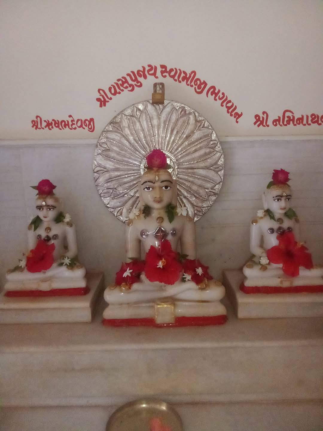 Shri Vasupujya Swami Bhagwan Shwetamber Jain Derasar, Kadiyavas, Radhanpur, District - Patan (Gujarat) thumbnail 2