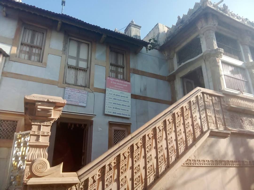 Shri Vasupujya Swami Bhagwan Shwetamber Jain Derasar, Kadiyavas, Radhanpur, District - Patan (Gujarat) thumbnail 3