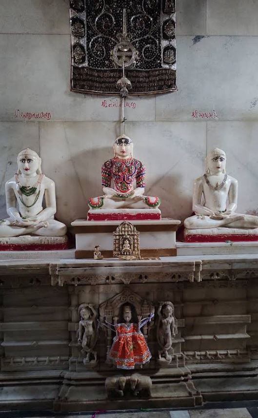 Shri Neminath Bhagwan Shwetamber Jain Derasar, Ghelaseth Ki Sheri, Radhanpur, District - Patan (Gujarat) image 5
