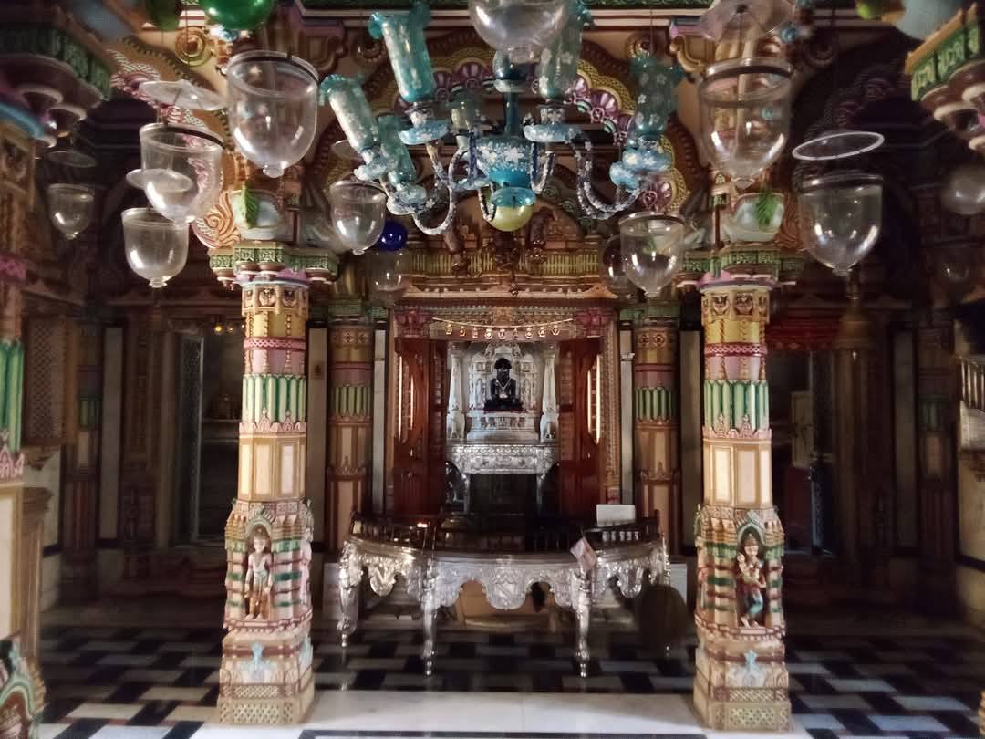 Shri Shamlaji Parshvnath Shwetamber Jain Derasar, Main Bazar Road, Vrindavan Society, Radhanpur, District - Patan (Gujarat) thumbnail 6