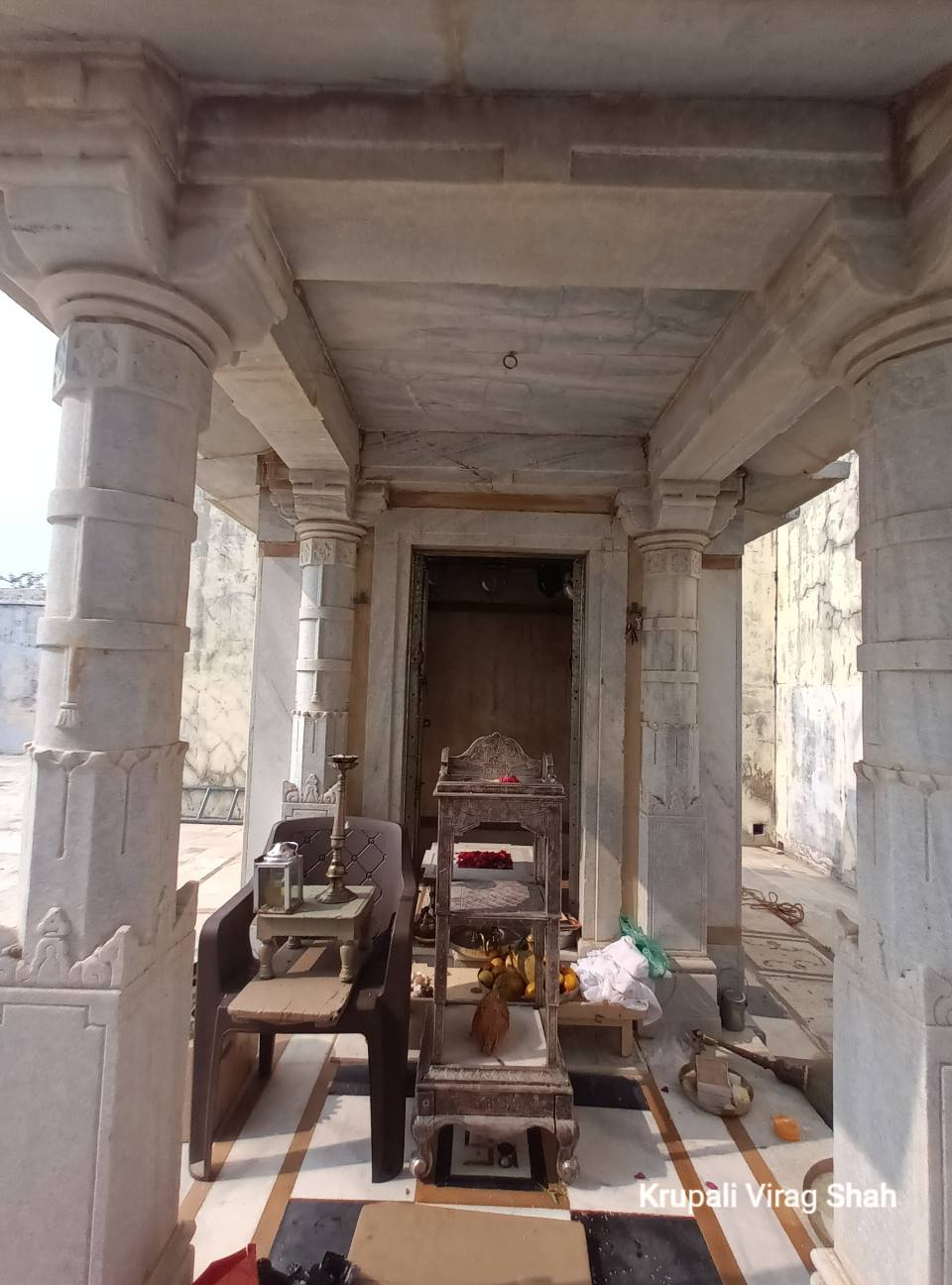 Shri Godi Parshvnath Ka Pagliya Shwetamber Jain Derasar, Varkhadi, Radhanpur, District - Patan (Gujarat) image 6