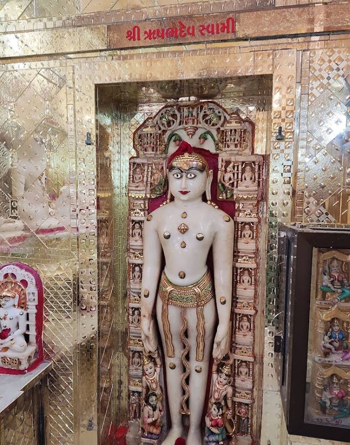 Shri Aadeshwar Bhagwan Shwetamber Jain Derasar, Dantar Wado, Bazaar, Khambhat, District - Anand (Gujarat) image 6