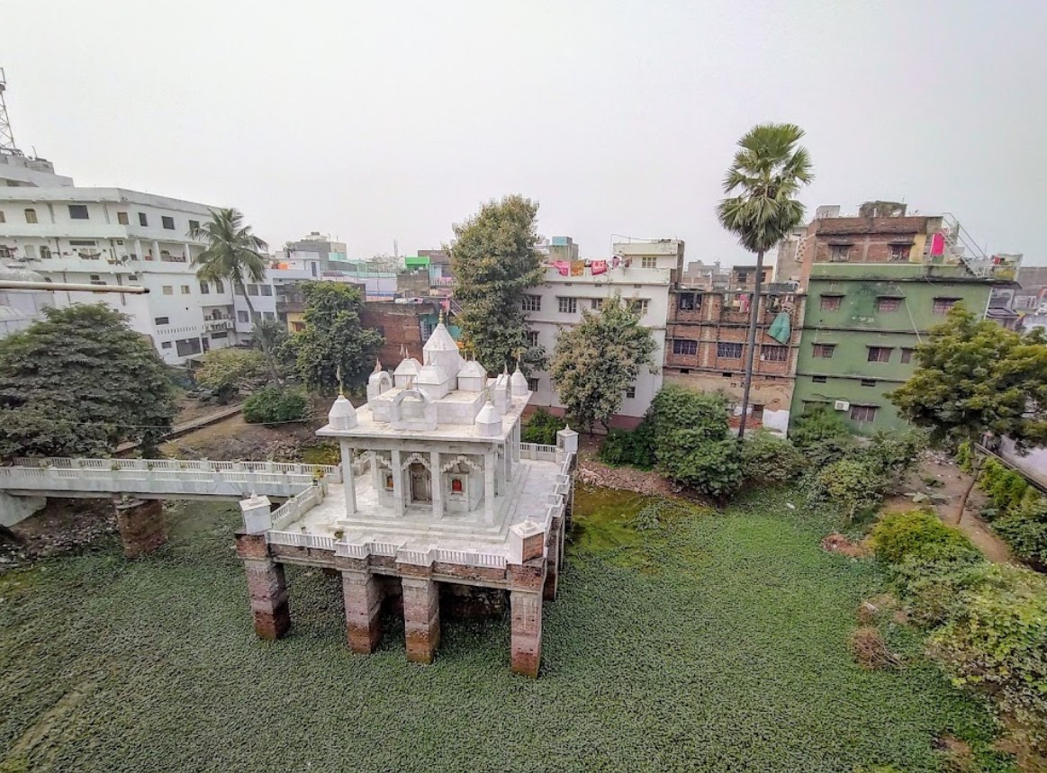 Shri Mahaveer Swami Digambar Jain Jal Mandir, Shivganj, Arrah, District - Bhojpur (Bihar) thumbnail 3