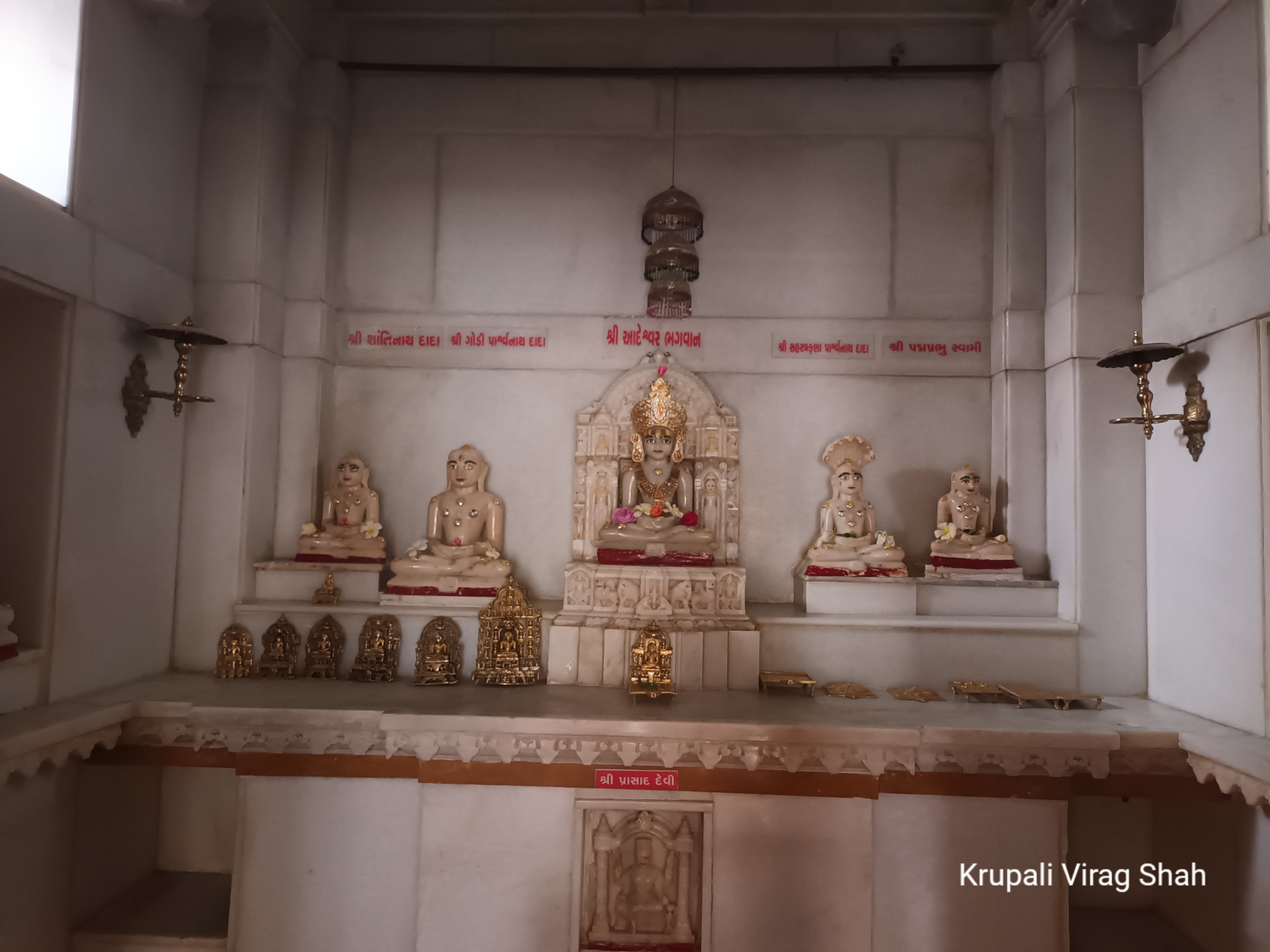 Shri Adinath Bhagwan Shwetamber Jain Derasar, Suigam, District - Banas Kantha (Gujarat) thumbnail 2