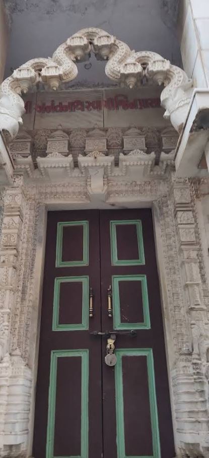 Shri Anantnath Swami Shwetamber Jain Derasar, Kharvado, Lambi Oty, Khambhat, District - Anand (Gujarat) image 1