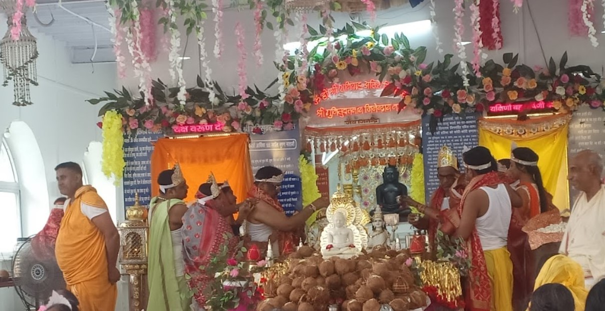 Shri 1008 Munisuvratnath Digambar Jain Mandir, Mahaveer Tola Road, Duddhi Nagar, Rajendra Nagar, Arrah, District - Bhojpur (Bihar) image 1