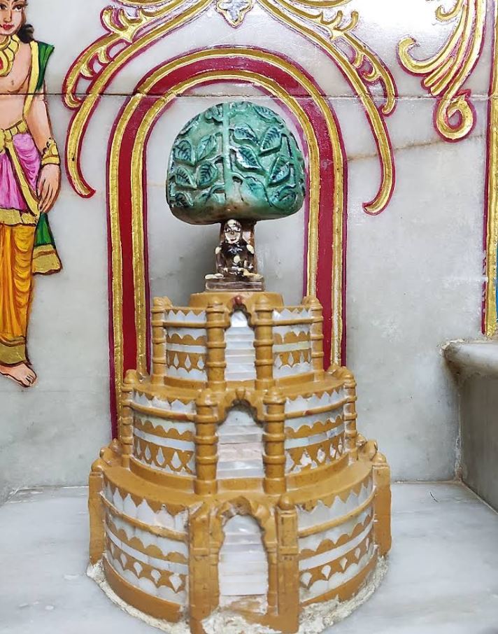 Shri Ratna Chintamani Parshvnath Shwetamber Jain Derasar, Manek Chowk, Lambi Oty, Khambhat, District - Anand (Gujarat) image 5