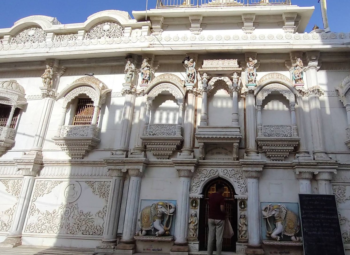 Shri Munisuvratnath Swami Shwetamber Jain Prachin Tirth, Bhabhar, District - Banas Kantha (Gujarat) main image