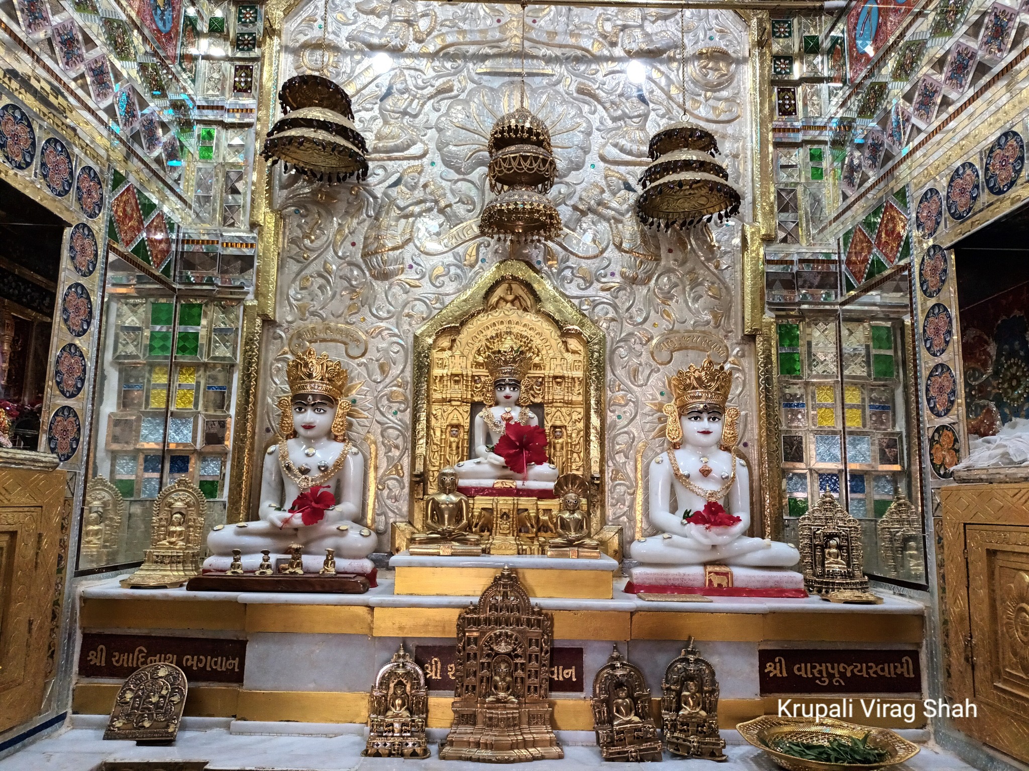 Shri Shantinath Bhagwan Shwetamber Jain Mandir, Adariyana, District - Surendranagar (Gujarat) thumbnail 2