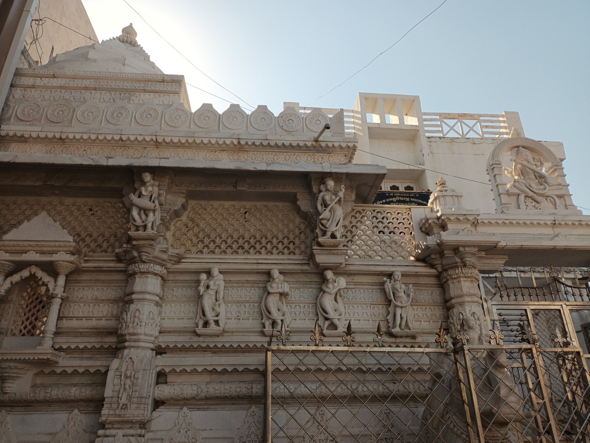 Shri Shantinath Bhagwan Shwetamber Jain Mandir, Varahi, District - Patan (Gujarat) main image