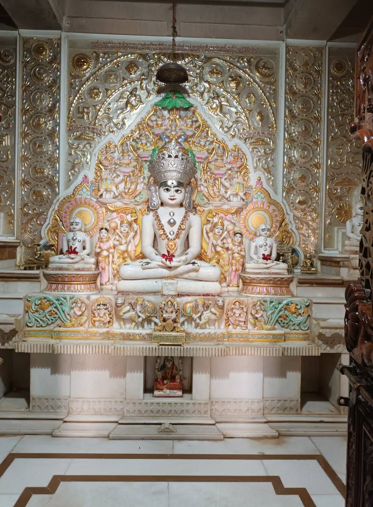 Shri Anantnath Bhagwan Shwetamber Jain Mandir, Santalpur, District - Patan (Gujarat) image 3