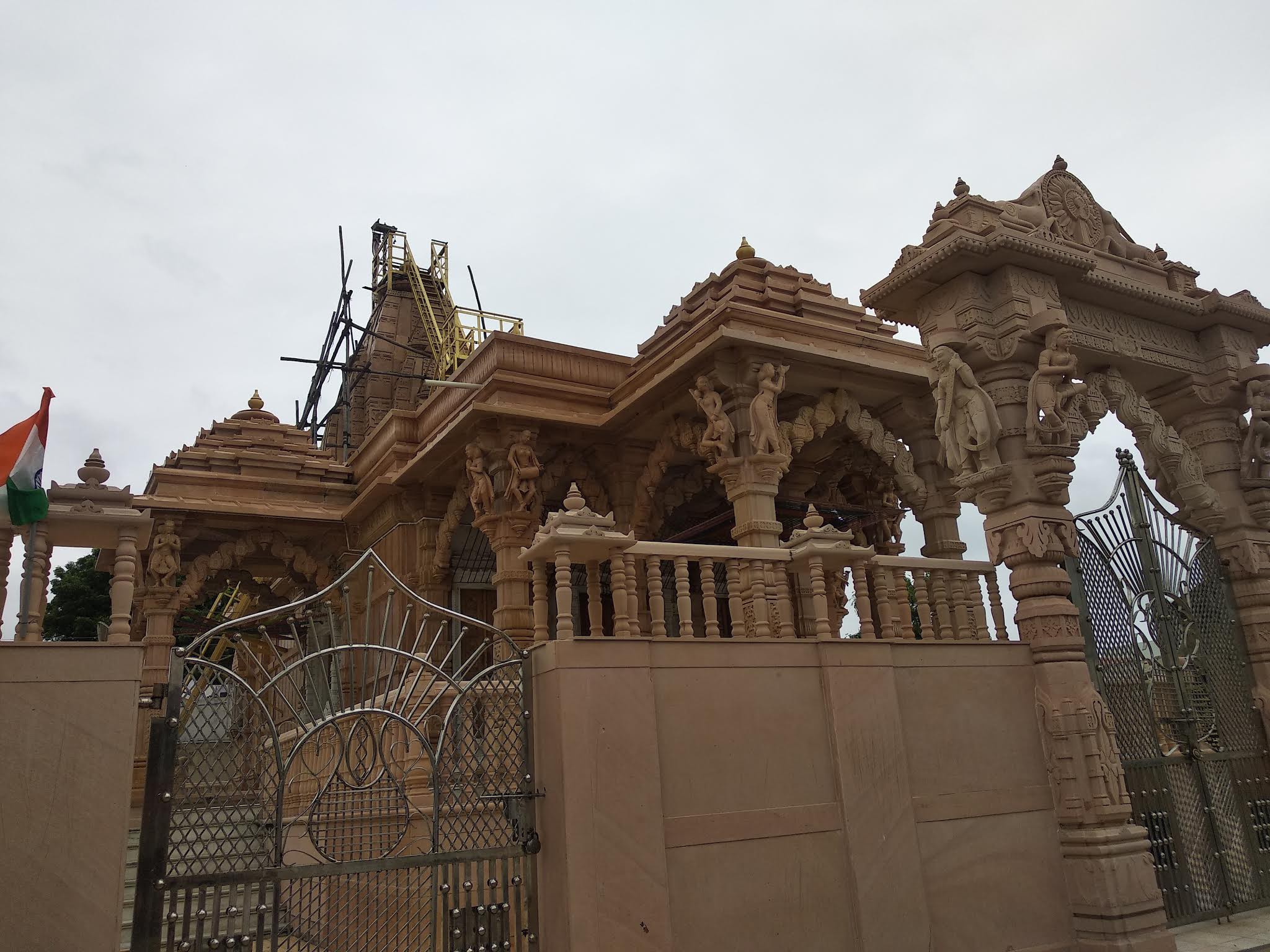 Shri Chandraprabhu Bhagwan Shwetamber Jain Derasar, Vandhiya, District - Kachchh (Gujarat) thumbnail 2