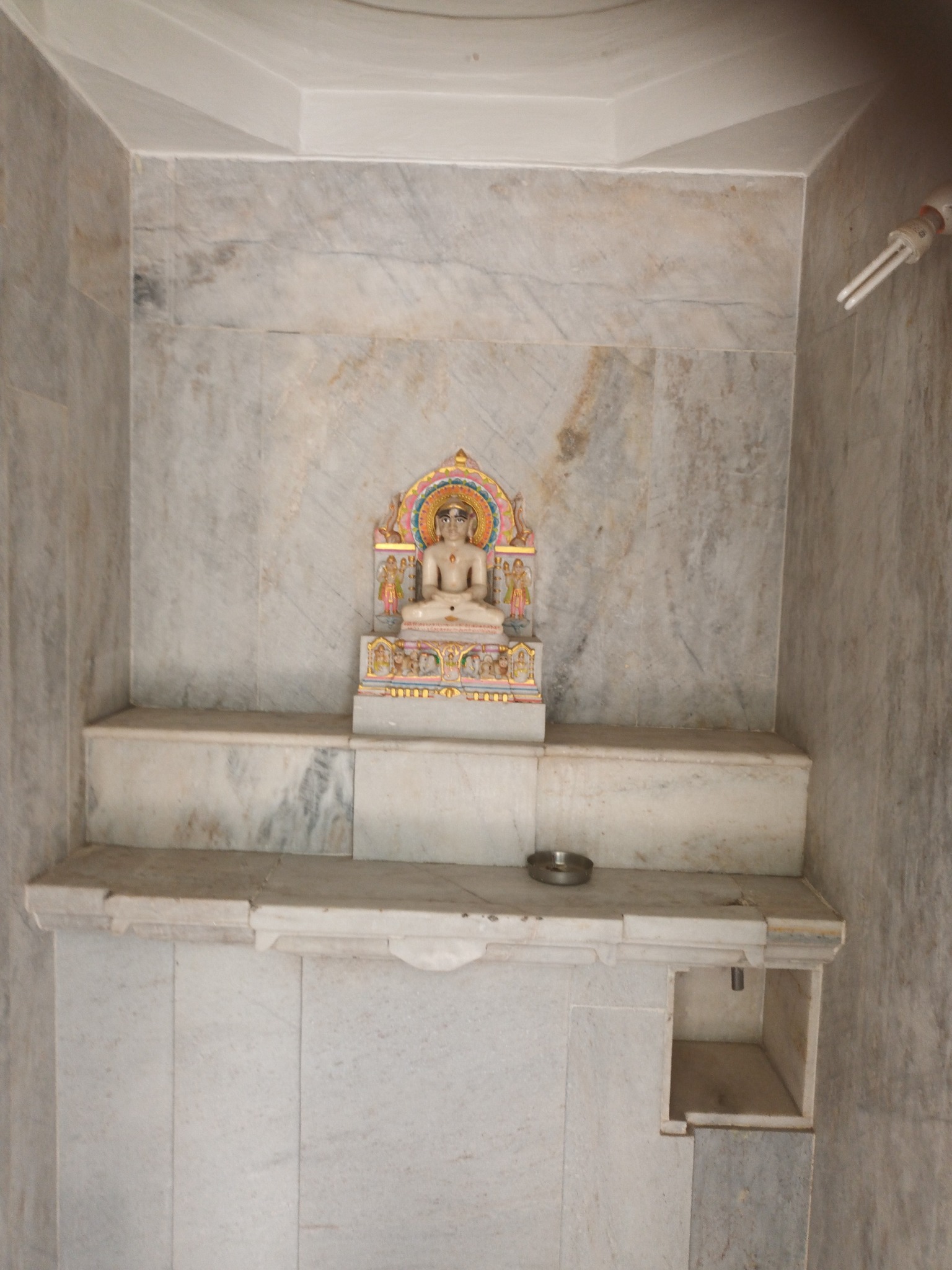 Shri Simandhar Swami Shwetamber Jain Mandir, Mokha, District - Kachchh (Gujarat) thumbnail 3