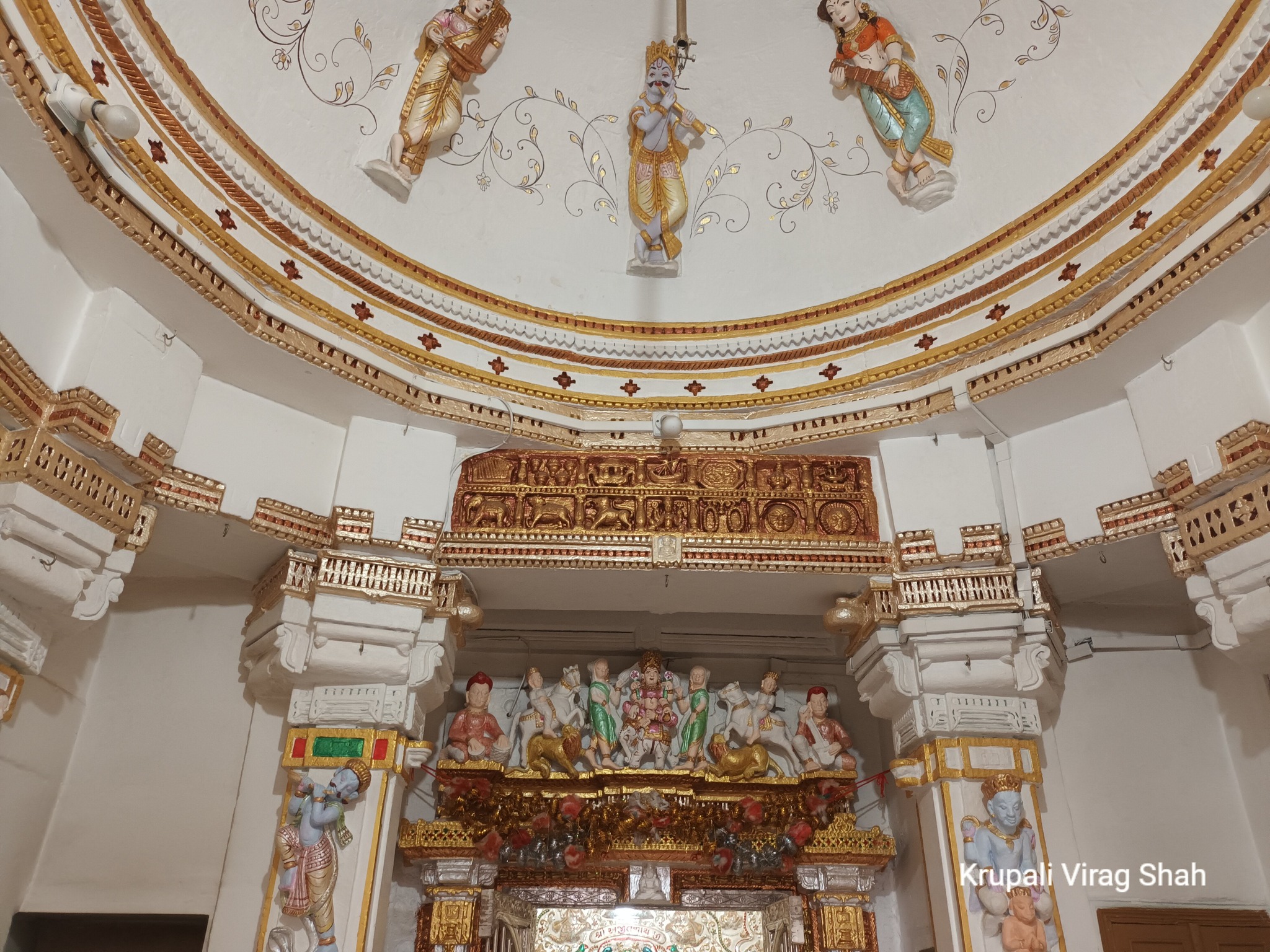 Shri Ajitnath Bhagwan Shwetamber Jain Mandir, Desalpar Gunthli, District - Kachchh (Gujarat) image 3