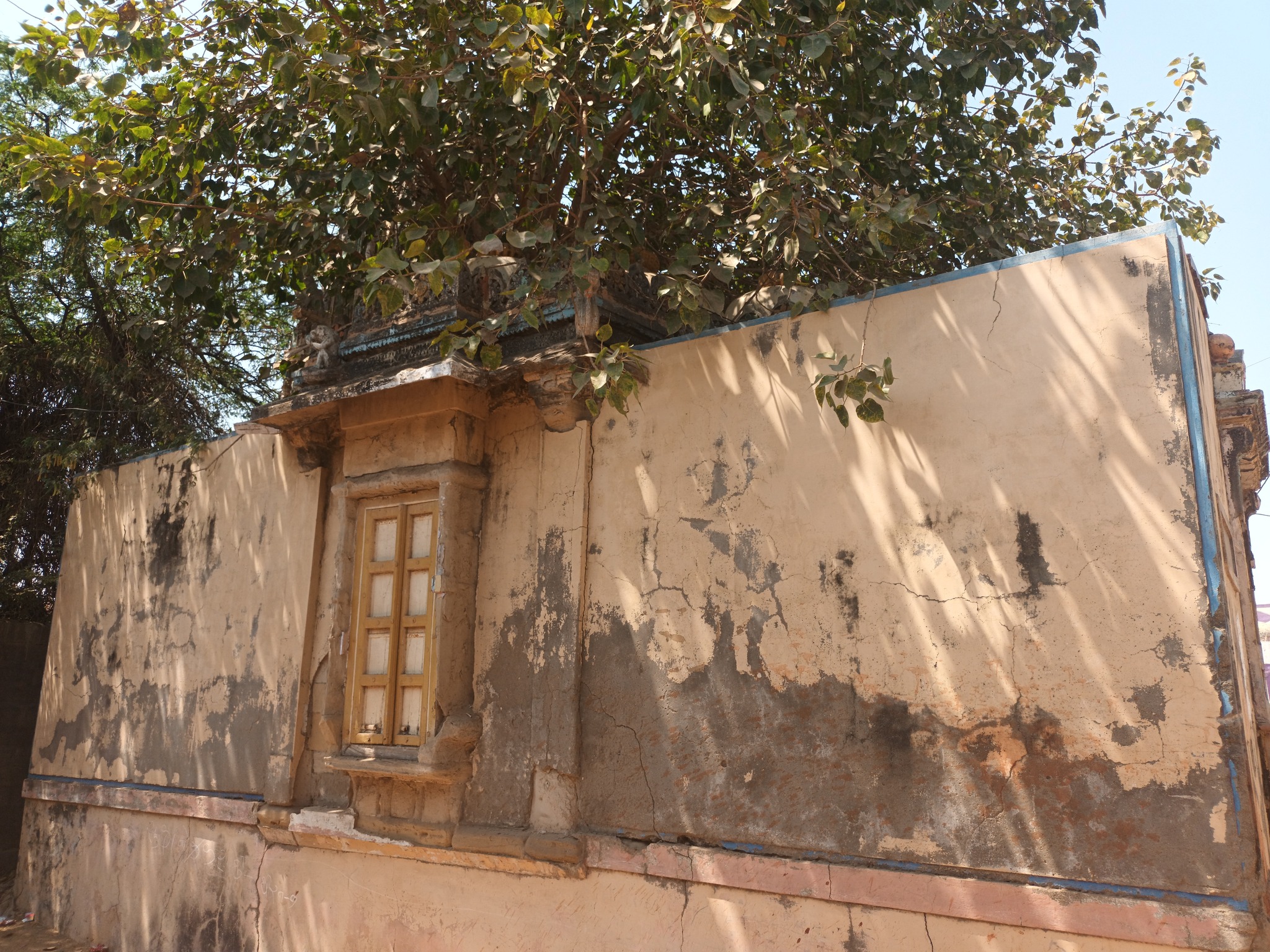 Shri Shantinath Bhagwan Shwetamber Jain Mandir, Gundiyali, District - Kachchh (Gujarat) thumbnail 3