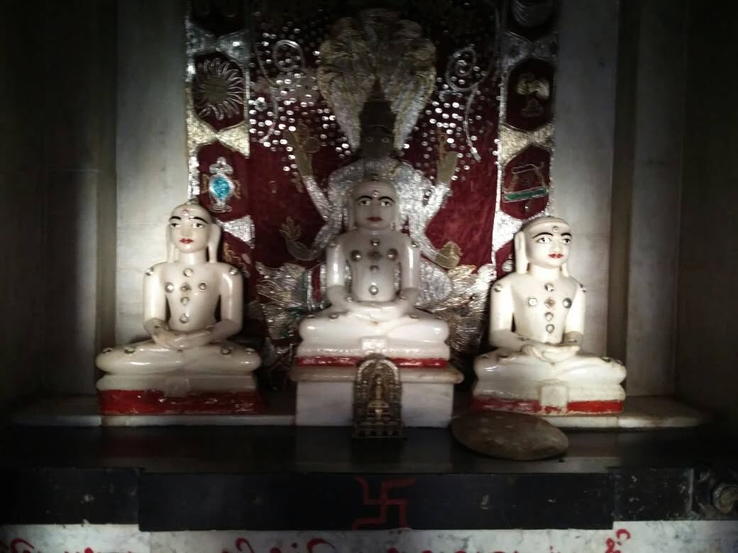 Shri Shantinath Bhagwan Shwetamber Jain Mandir, Gundiyali, District - Kachchh (Gujarat) thumbnail 4