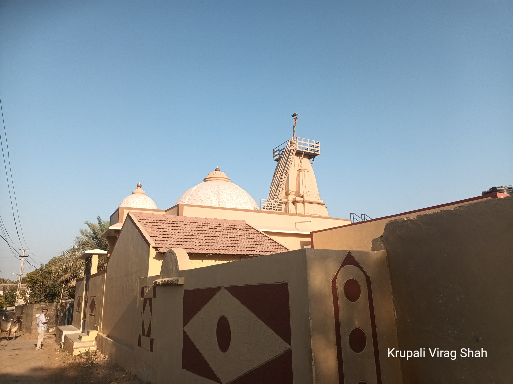 Shri Chandraprabhu Swami Shwetamber Jain Mandir, Goersama, District - Kachchh (Gujarat) thumbnail 2